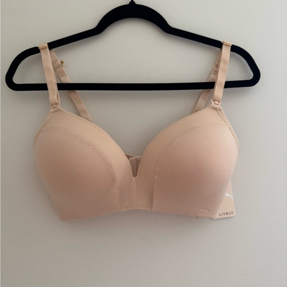 Lively Other - Lively Women's No Wire Nursing Bra NWT Size 34DD Toasted Almond